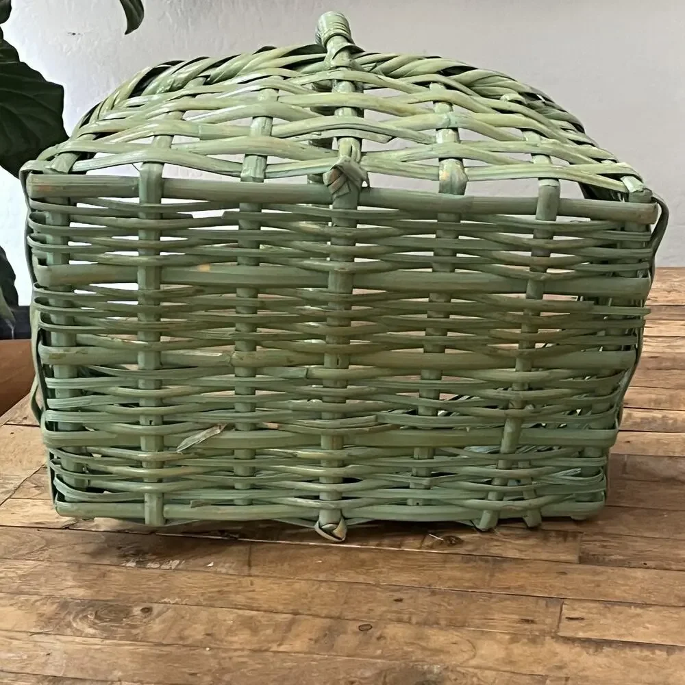 Vintage Handwoven Wicker Gathering Harvest Basket 17